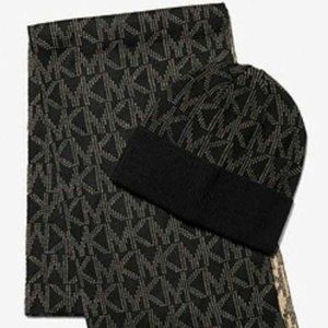 NEW MICHAEL KORS SCARF&BEANIE GIFT SET